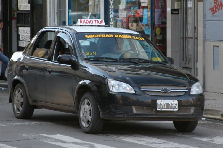 La tarifa de taxis aumentó un 35% en la ciudad