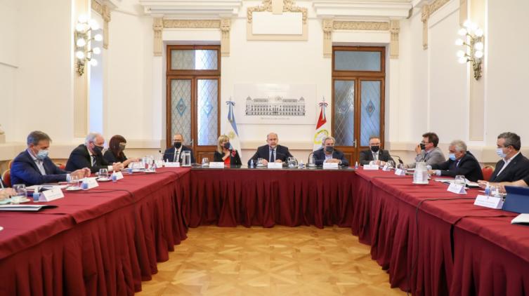 Seguridad: Perotti se reunió con legisladores, intendentes y funcionarios