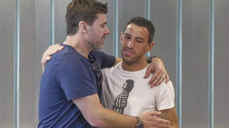 Pochettino saludó a Maxi Rodríguez por su despedida