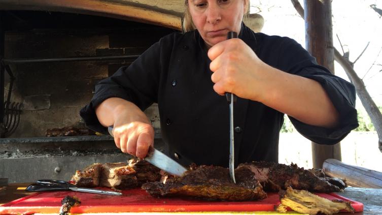 Villa Cañás: Primer Campeonato de Asadoras a la Parrilla