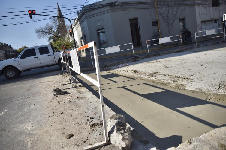 Trabajos de fumigación, iluminación y bacheo para este viernes