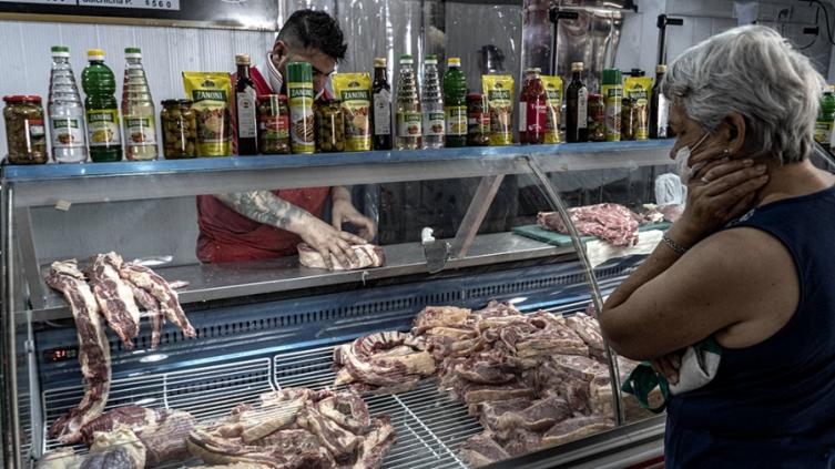 Reunión del Gobierno y las cámaras frigoríficas para bajar el precio de la carne para las Fiestas