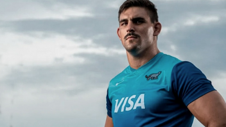 Pablo Matera es jugador de Crusaders de Nueva Zelanda