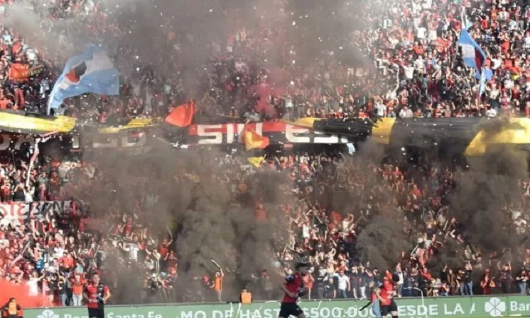 Así se vive la previa entre Colón y River en Santiago del Estero