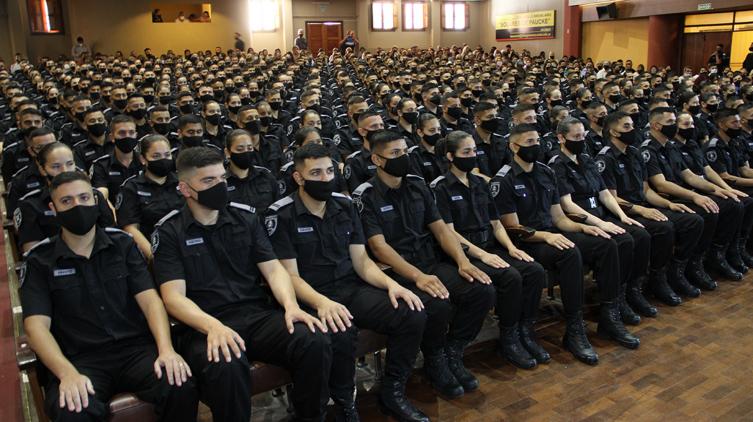 La provincia incorporó 814 nuevos policías