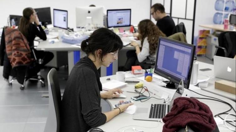 El Gobierno dispuso asuetos para la administración pública nacional para el 24 y el 31