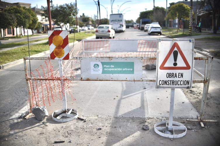 Trabajos de fumigación, iluminación y bacheo para este lunes