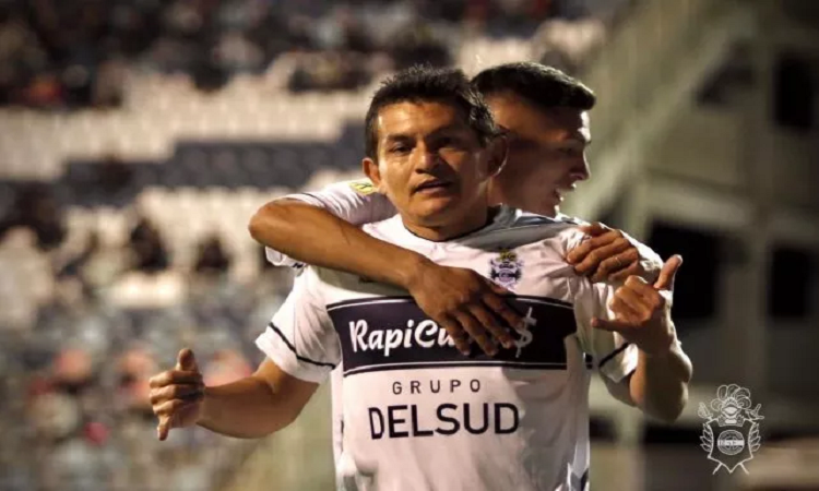 Colón busca repatriar al Pulga Rodríguez