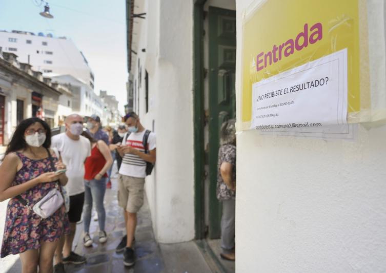 Fuerte suba de casos: reportaron 9.336 en las últimas 24 horas