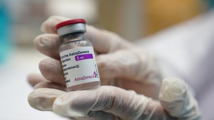 La OMS aprobó la elaboración de la vacuna de AstraZeneca en Argentina