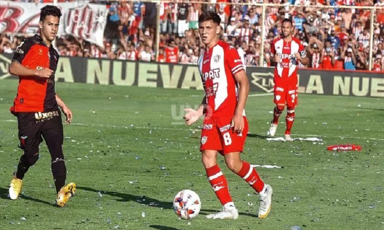 Boca analiza la proposición de Unión por Enzo Roldán