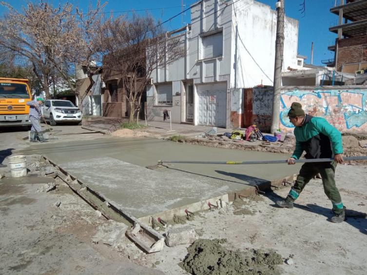 Trabajos de fumigación, iluminación y bacheo para este miércoles