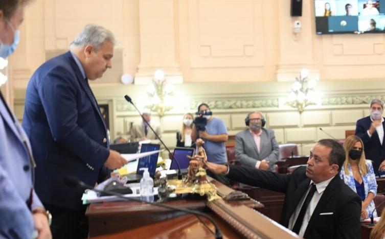 Tras dos años de lucha, asumió el diputado Julierac Pinasco