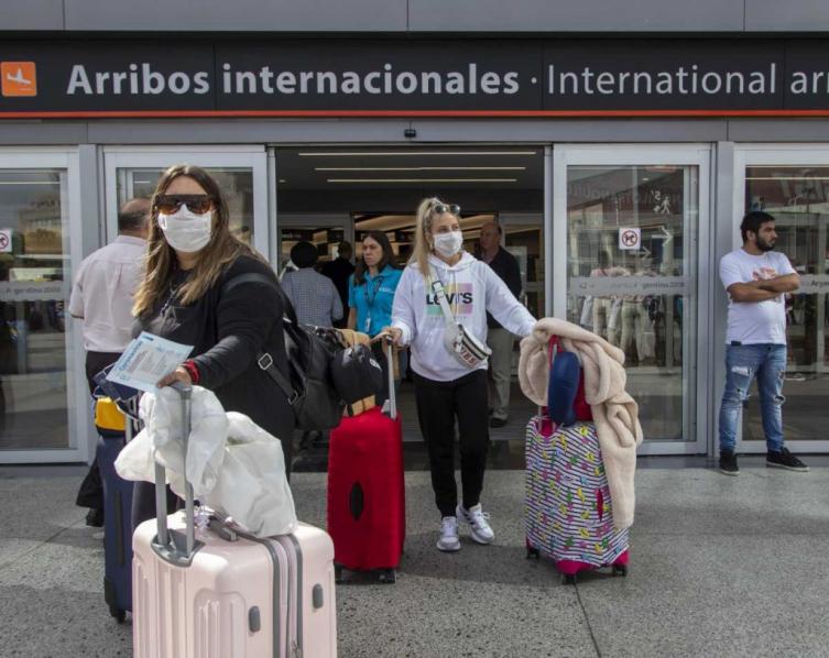 El Gobierno estableció nuevos requisitos para entrar al país