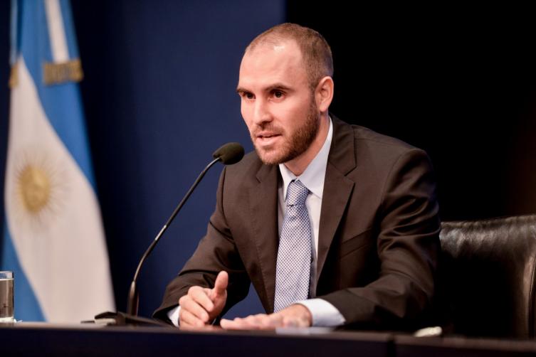 Guzmán recibe a los gobernadores para analizar las negociaciones con el FMI