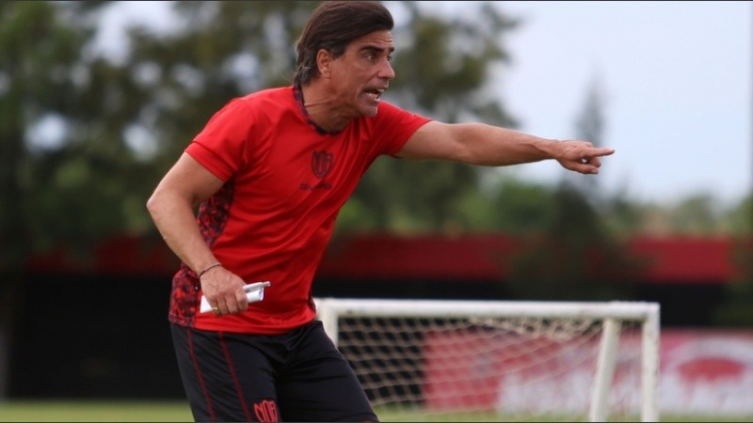 Newell’s rechazó a Ricardo Centurión y Astore habló de refuerzos 