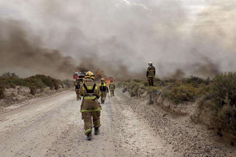 Declaran la emergencia ígnea en todo el país por los incendios forestales
