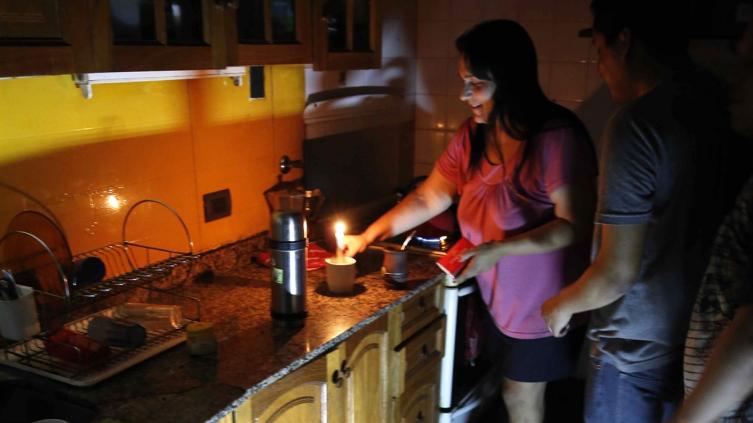 Ola de calor y cortes de luz en la ciudad: una postal poco amigable