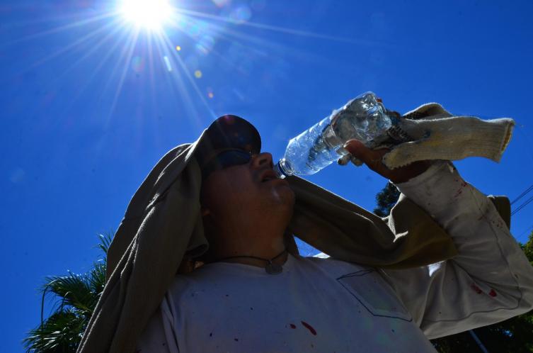 La mayor parte del país está en alerta por temperaturas extremas