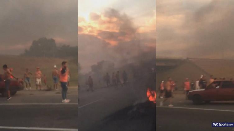 Barras de Independiente se enfrentaron con manifestantes: un muerto y dos heridos