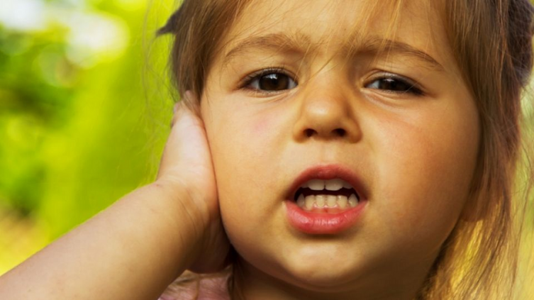 Otitis externa, frecuente en el verano y afecta a grandes y a chicos