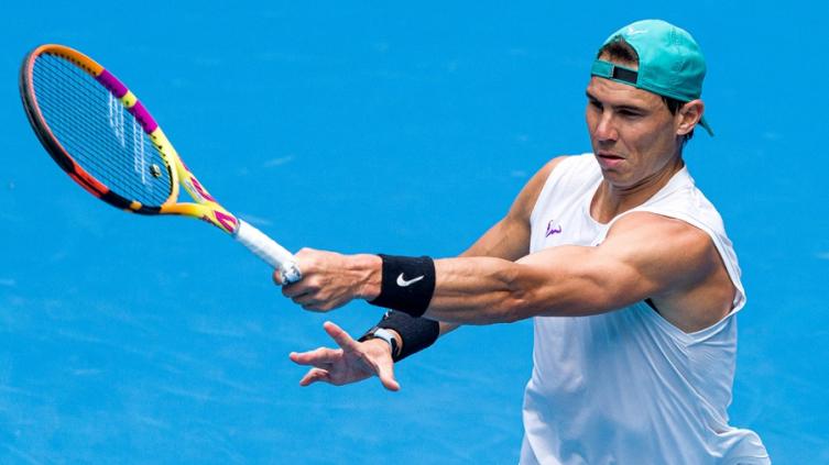 Nadal se instala en cuartos de final y espera por Shapovalov