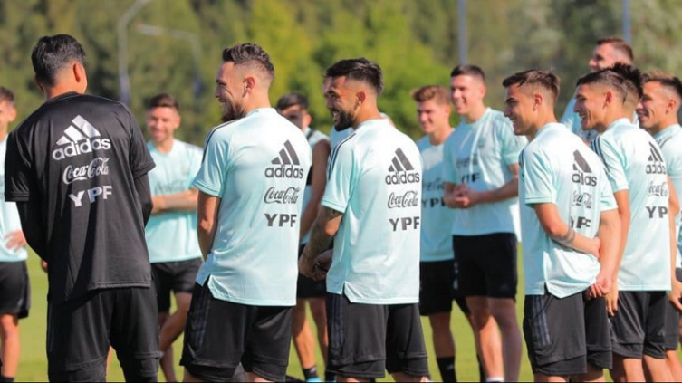 La Selección Argentina entrenó en Ezeiza con buenas noticias