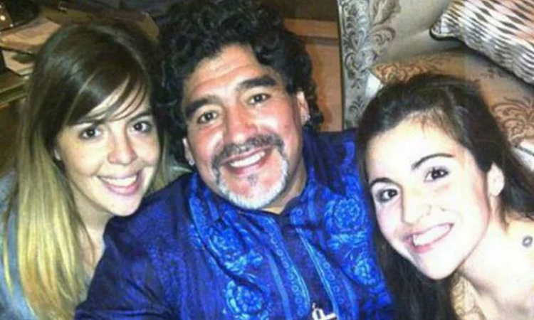 La palabra de Dalma y Gianinna tras la foto de la tumba de Diego