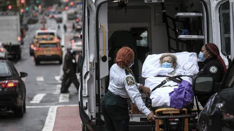 Estados Unidos superó los 900.000 muertos por coronavirus