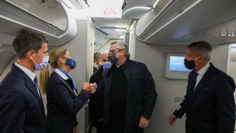 El presidente Fernández regresó de su gira por Rusia, China y Barbados