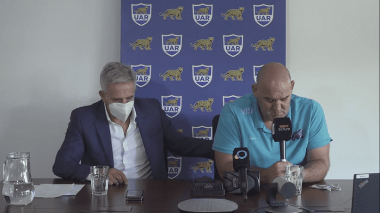 Los Pumas se quedaron sin entrenador
