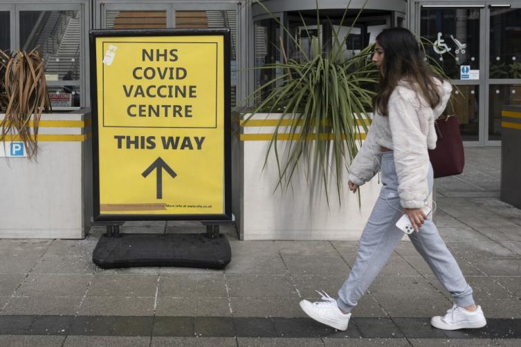 Vuelta a la normalidad: el Reino Unido anunció el fin de las restricciones