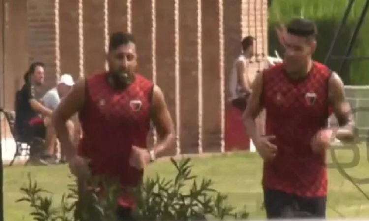 Wanchope Ábila en su primera práctica de Colón