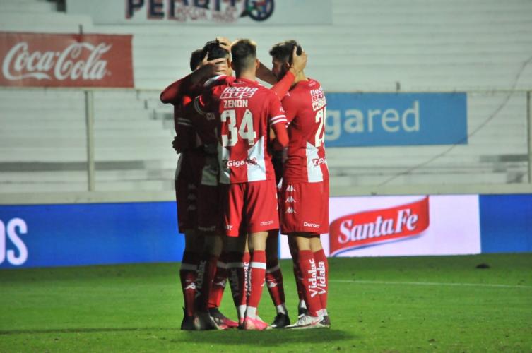 Unión debuta ante River en el 15 de abril