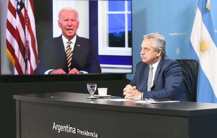 Alberto Fernández: 