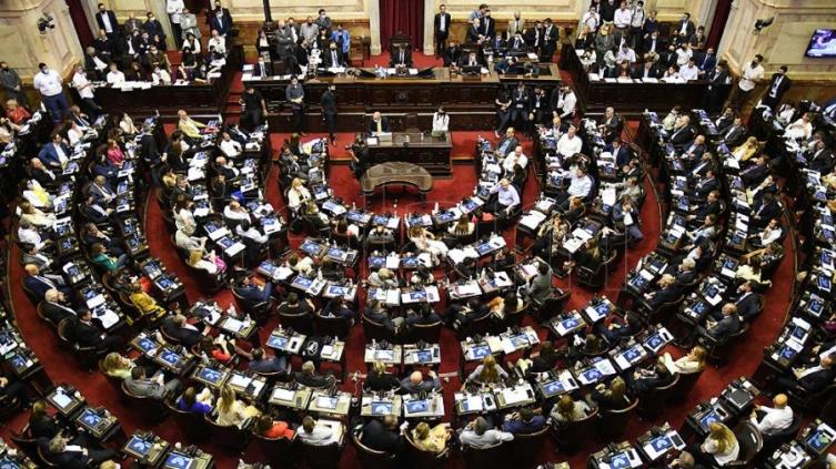 Congreso: se retrasa el debate por la discusión sobre las presidencias de las comisiones