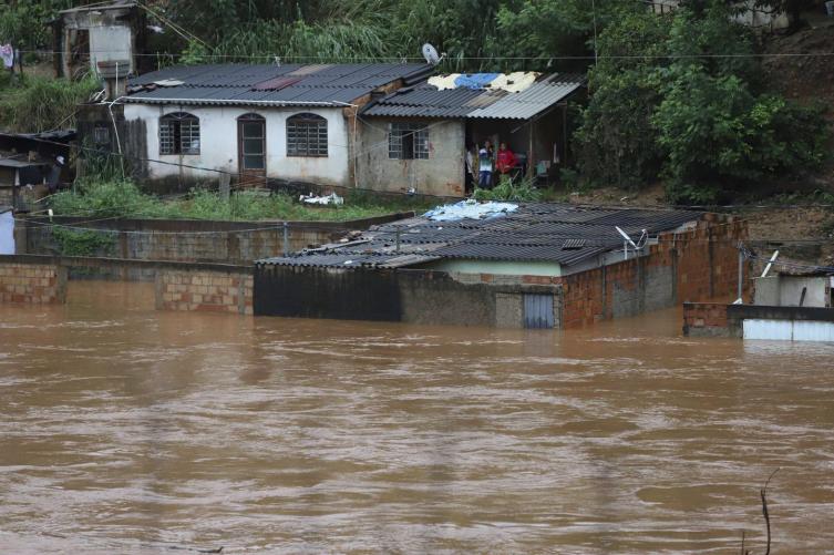 Las lluvias en Brasil causaron al menos 34 muertos por derrumbes e inundaciones