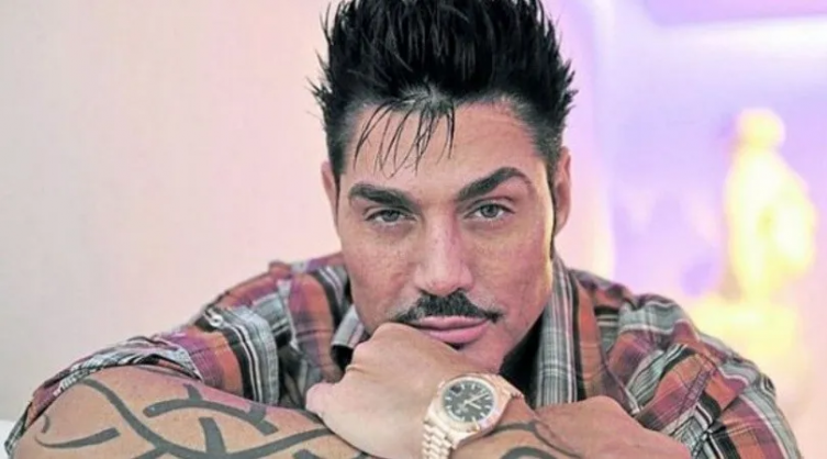 Video de Ricardo Fort a los gritos con su madre por plata