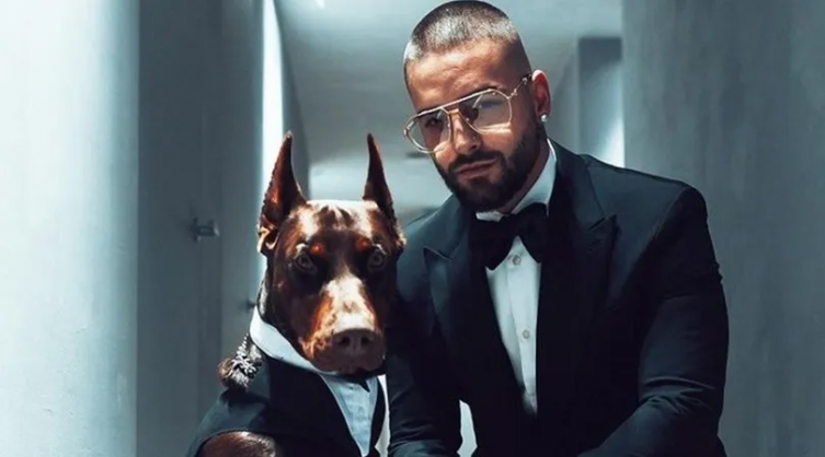 Maluma fue atacado por su perro y mostró las heridas en su cara