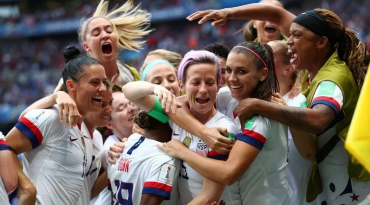 La selección femenina de fútbol de Estados Unidos obtuvo la igualdad salarial