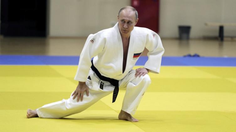 La Federación Internacional de Judo suspendió a Putin como presidente honorario