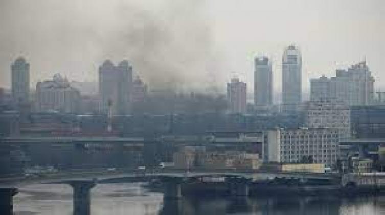 Reportan grandes explosiones en Kiev