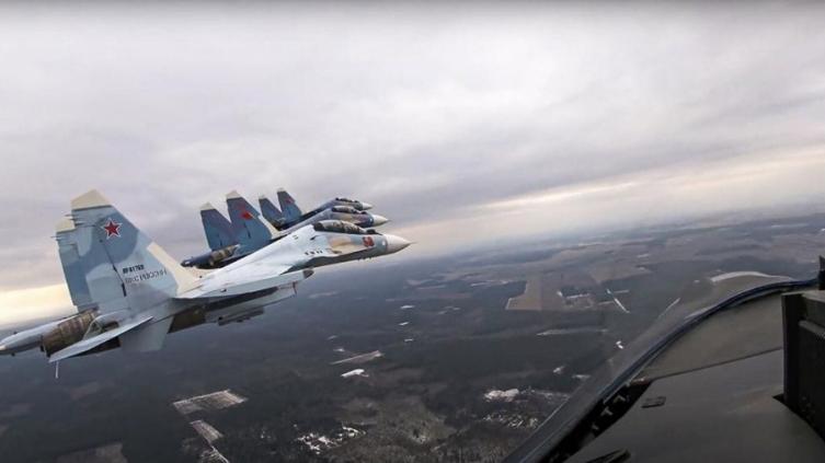 EEUU anunció la coordinación con Polonia para enviar aviones de guerra a Ucrania