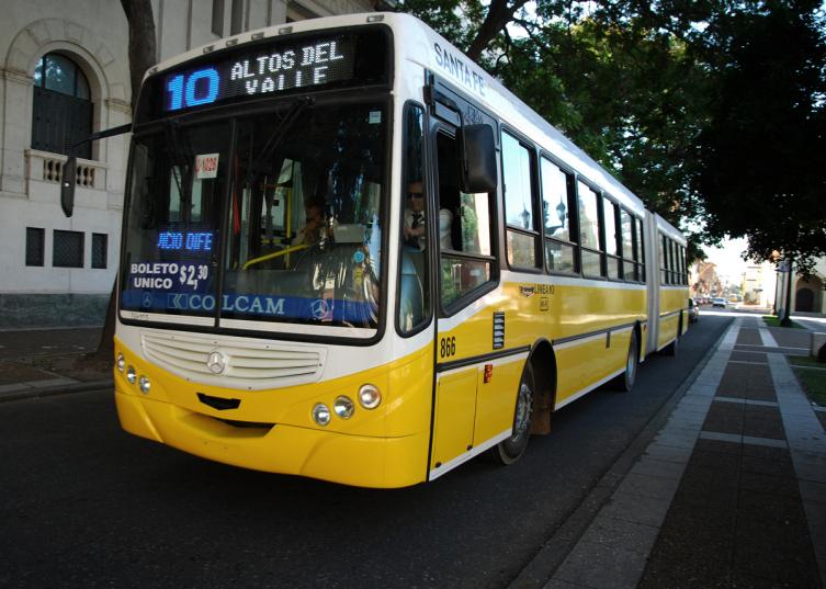 Se levantó el paro de colectivos
