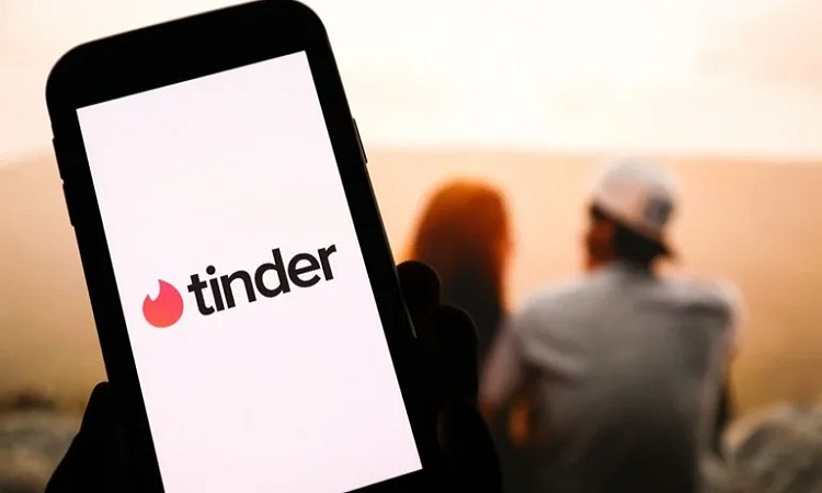 Tinder ya permite investigar los antecedentes de una posible cita