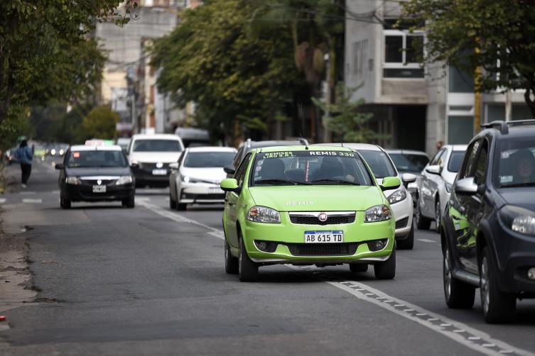 Se extiende la inscripción para aspirantes a licencias de taxi y remis
