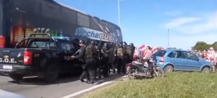 Serios incidentes en la previa al clásico santafesino