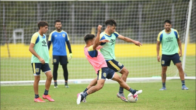 La danza de nombres para suceder al Kily en Rosario Central 