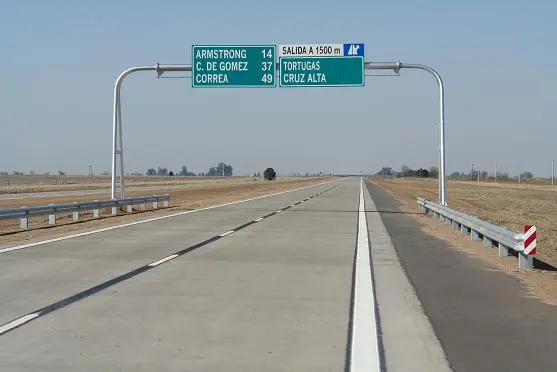 Inició la reparación de 250 kilómetros de la autopista Rosario - Córdoba