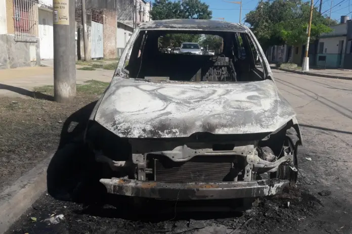 Los quemacoches volvieron a atacar en la ciudad
